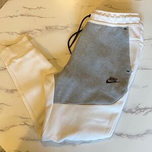 Nike Tech White and Gray Joggers - S